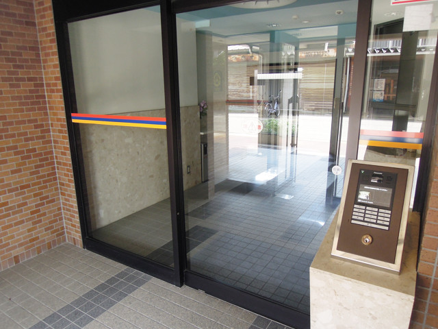 信開ベルシー城東の入口（内側）