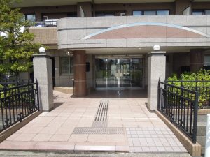 グランドール福井二の宮外観2