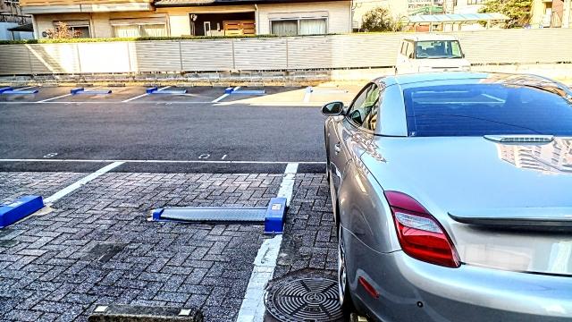 平面駐車場／マンション